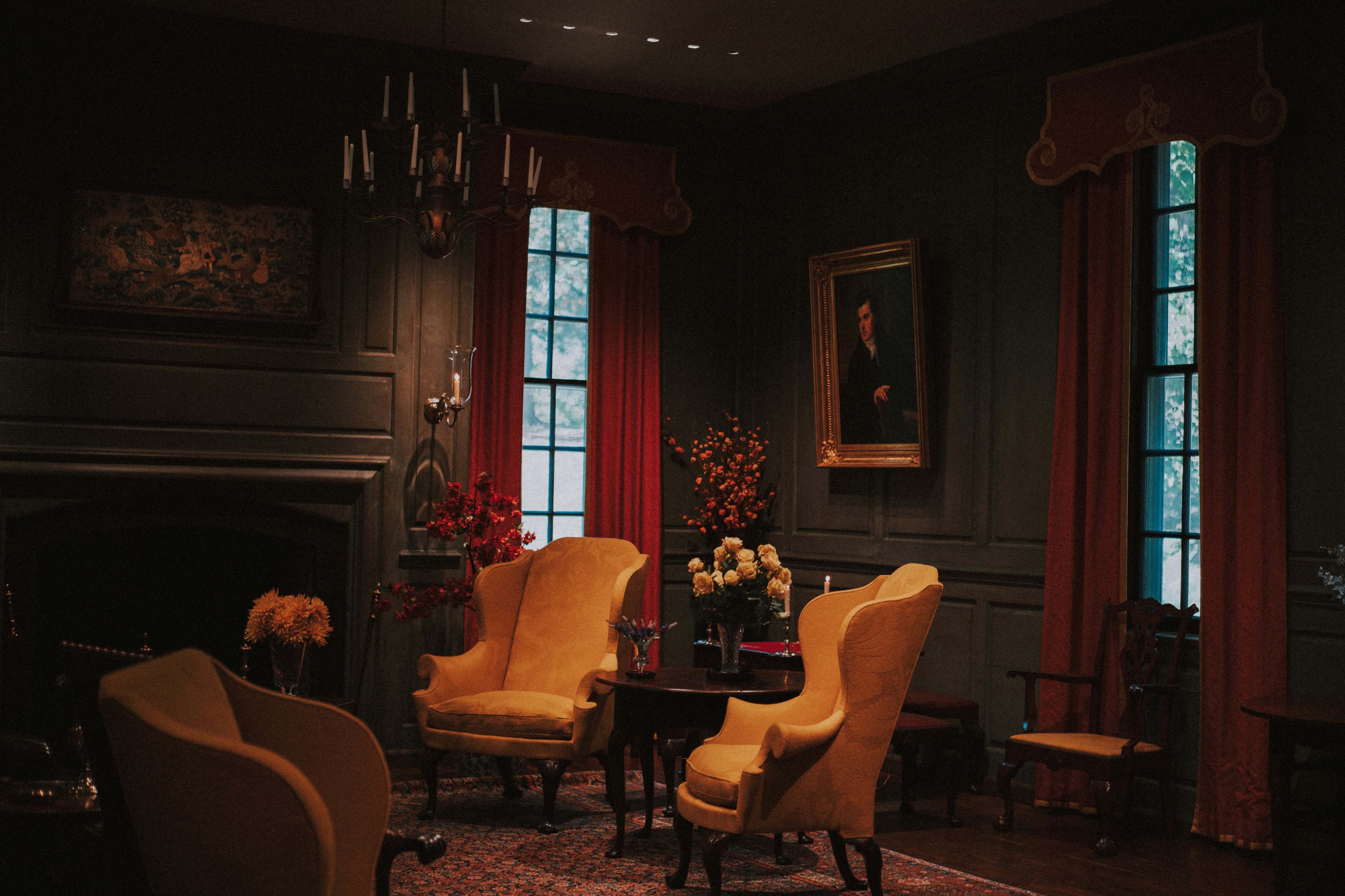 кресла с высокой