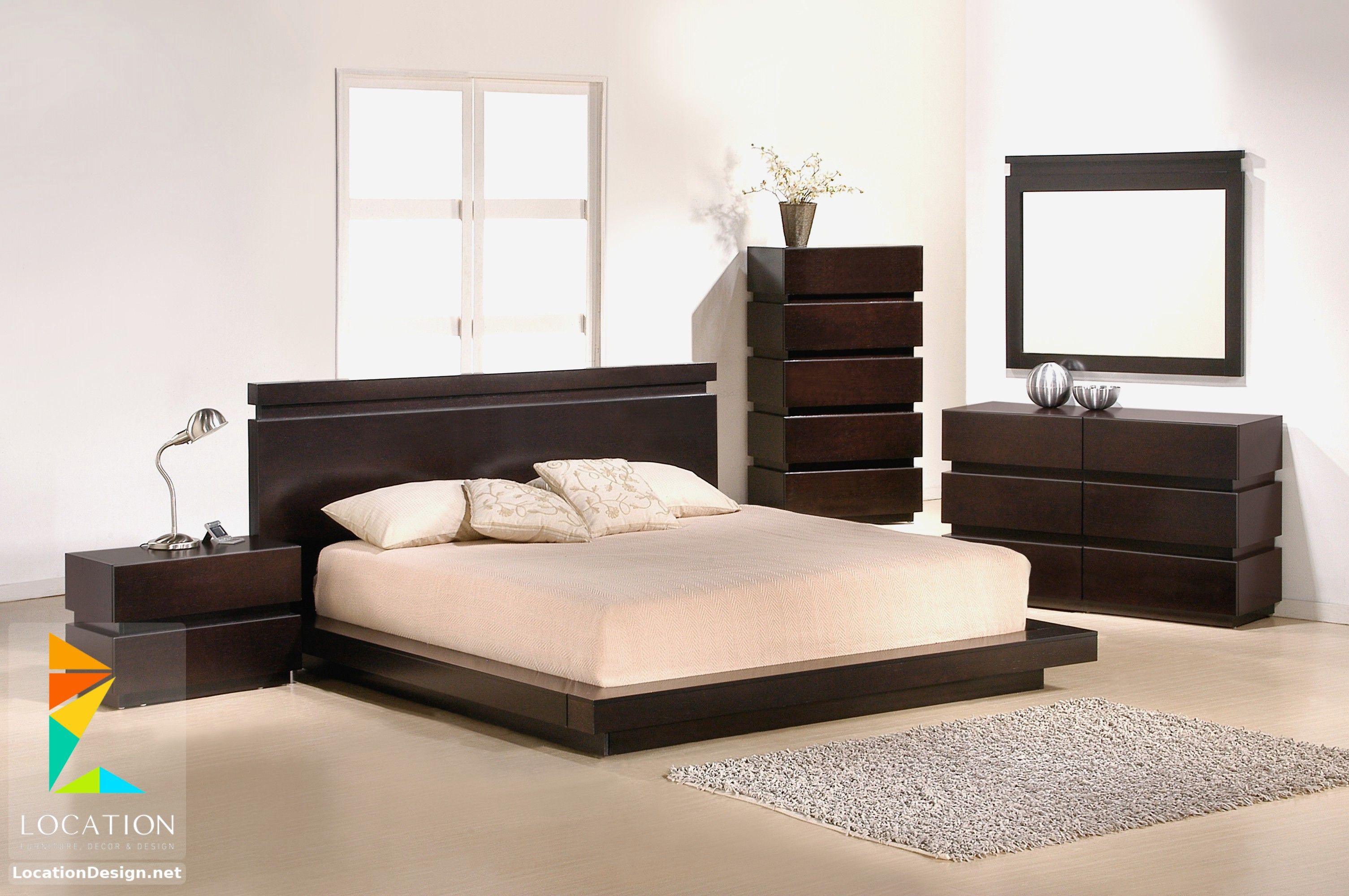Кровати темного цвета. Design Wood кровать Модерн. Кровать Moira Modern Bed 2. Гарнитур Кинг сайз спальный черный цвет. Кровать Модерн венге.