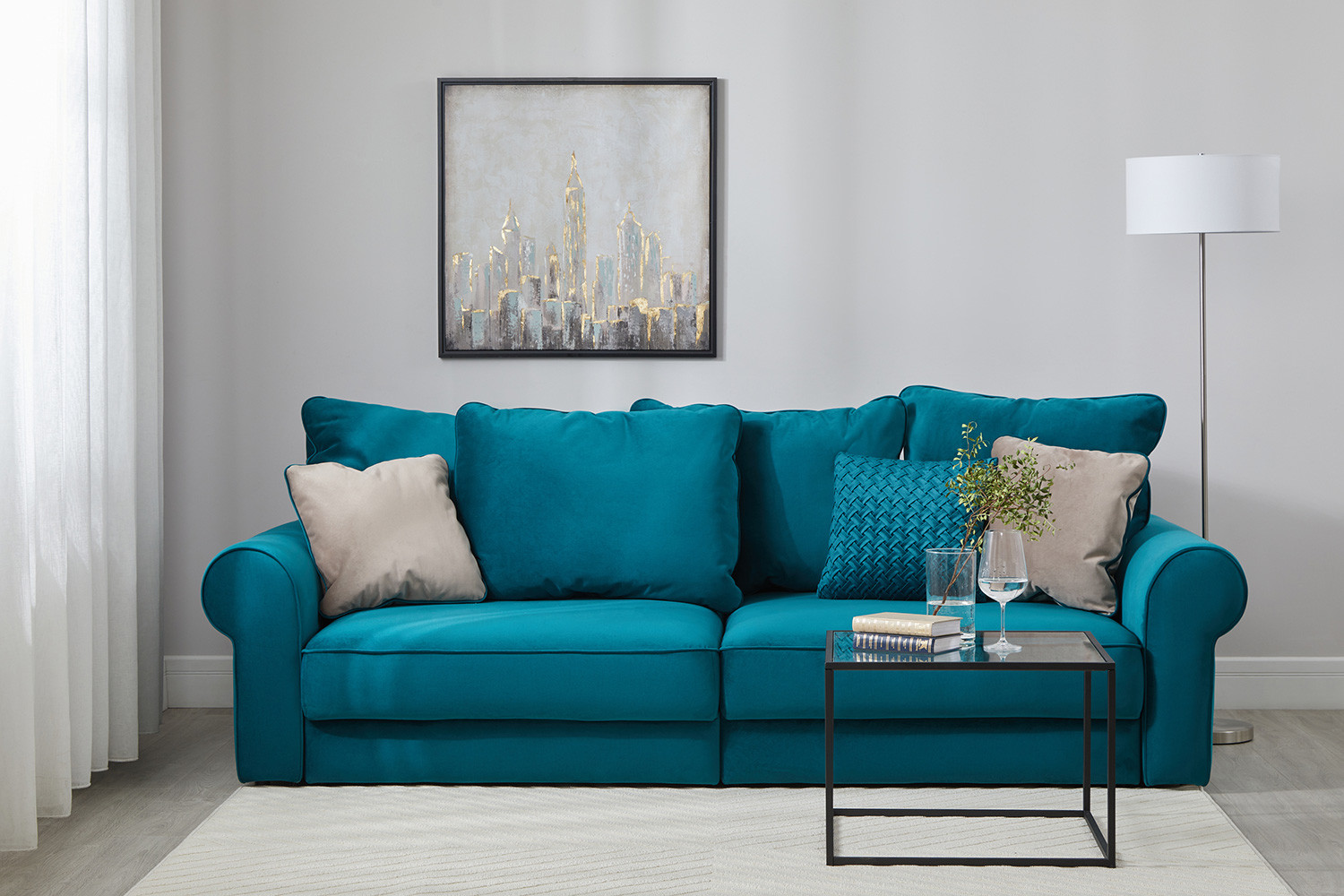 Яркий голубой диван в стиле лофт