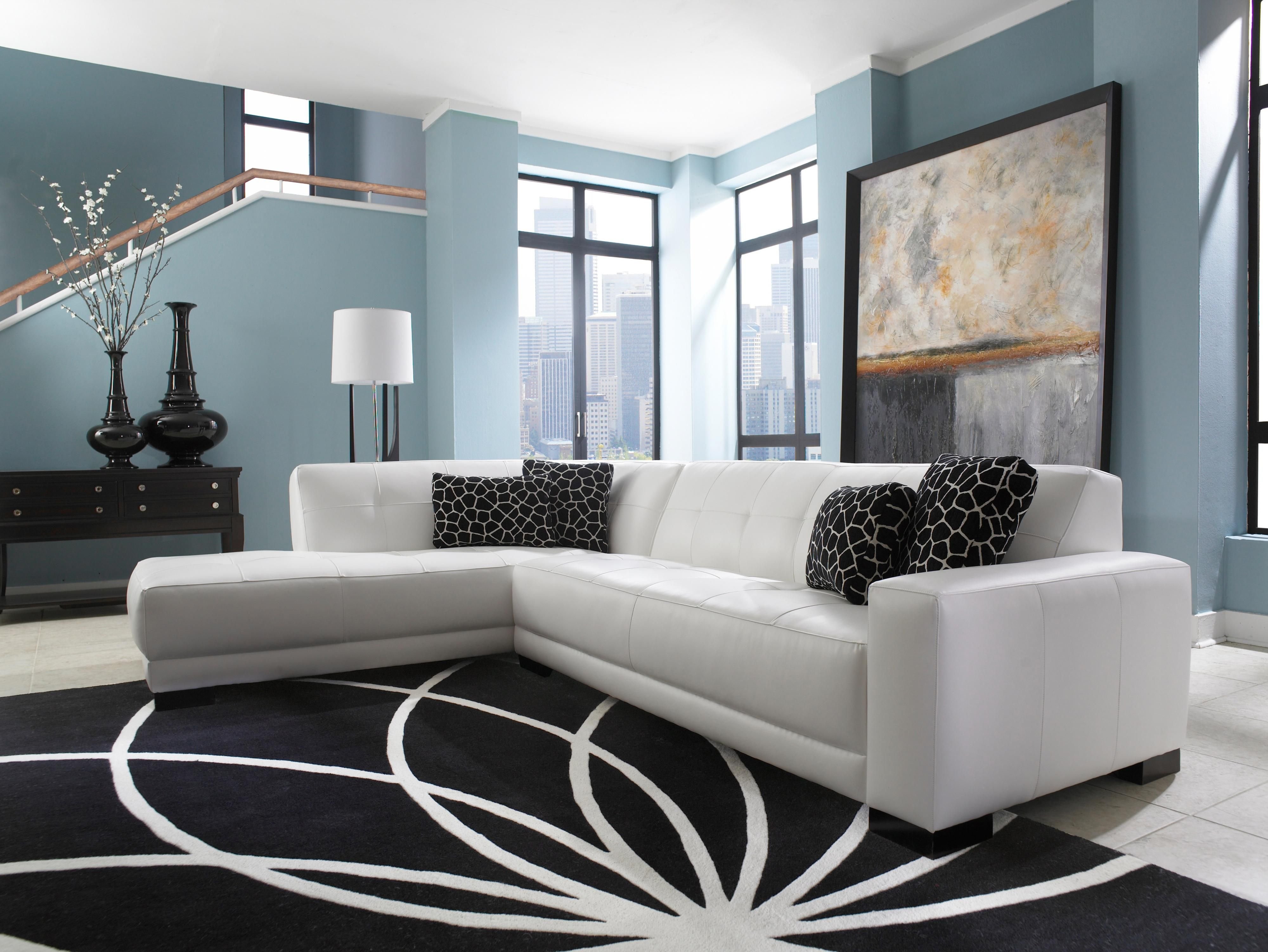 белый диван в интерьере квартиры  