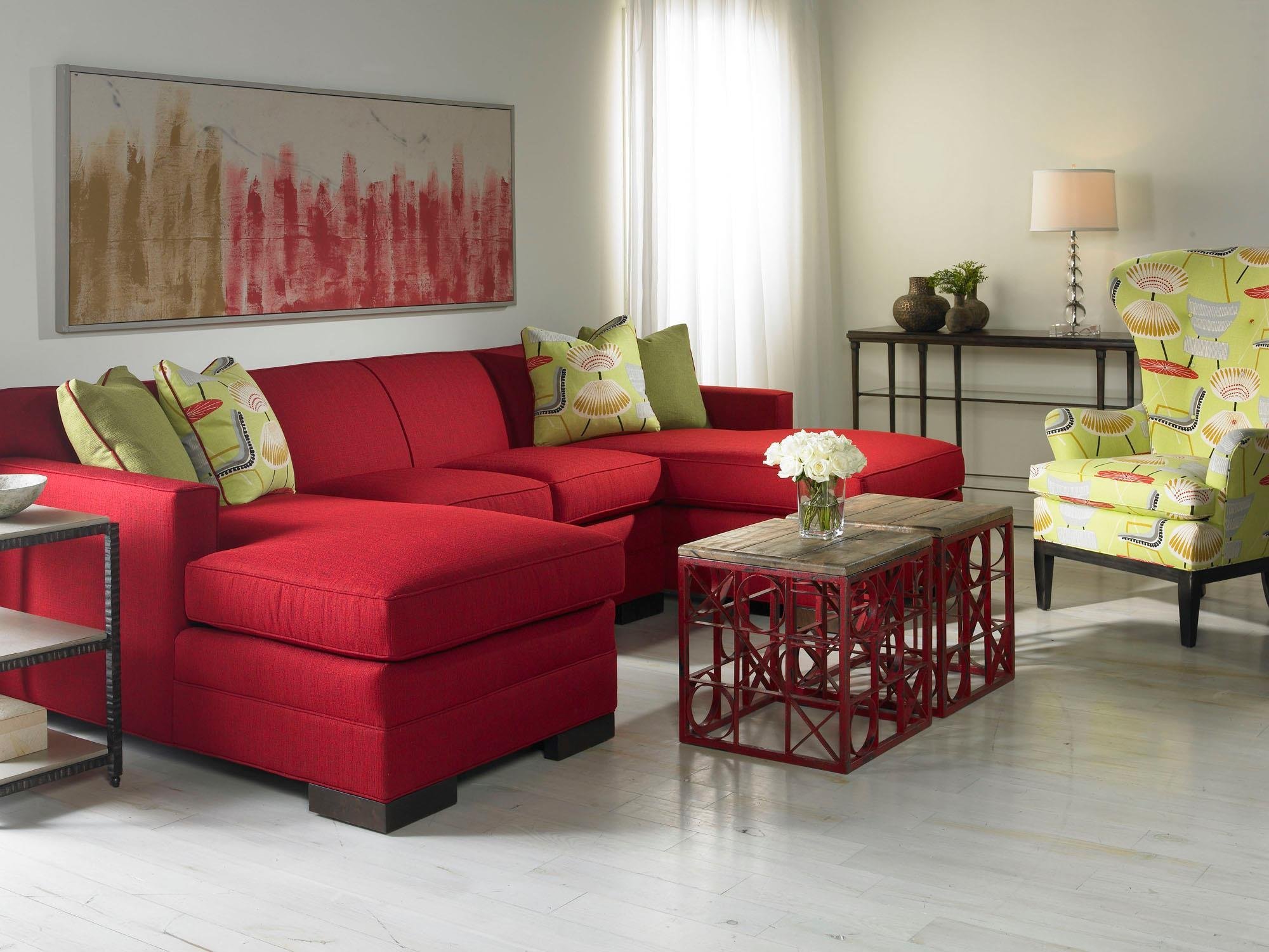 красный п-образный диван