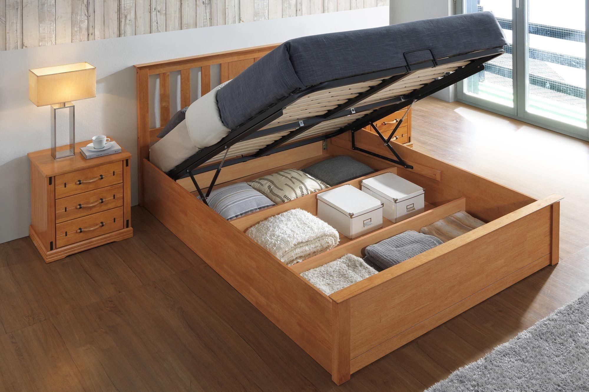 Кровать двуспальная с местом для хранения