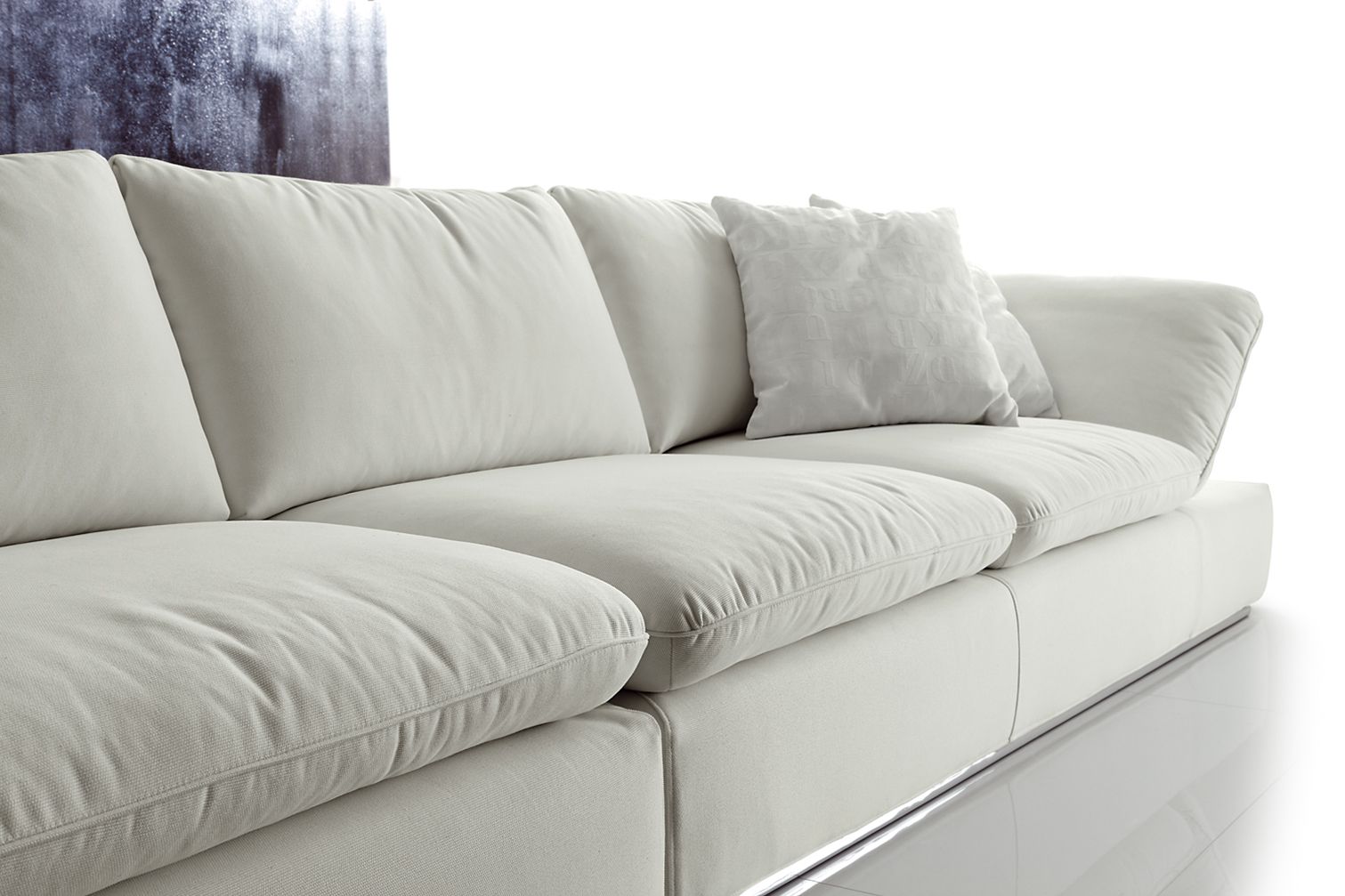 белый прямой диван