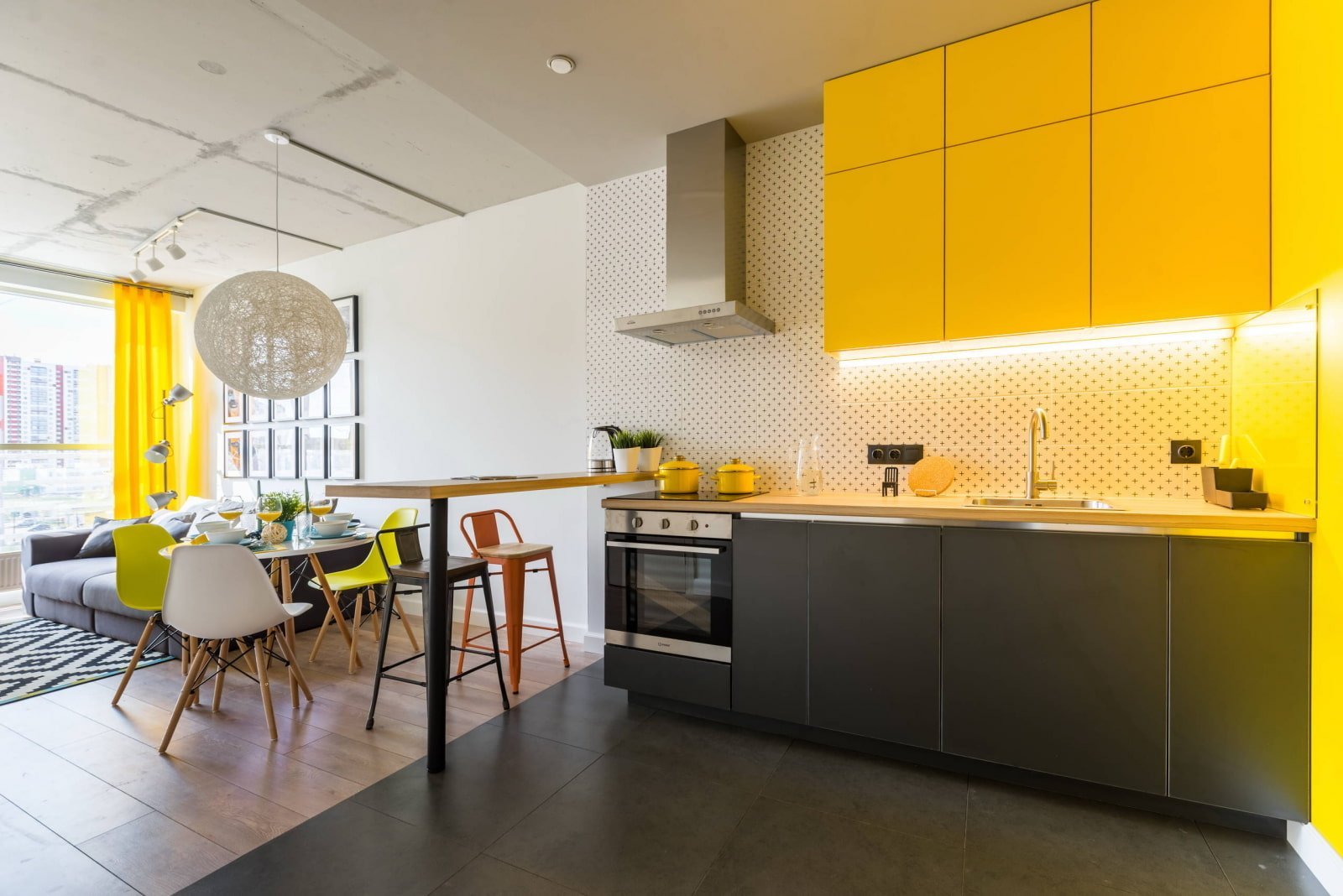 кухня в желтом стиле фото
